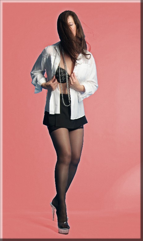 beautiful trade-fair hostess attractive and erotic hostess in Cologne will visit you by escort service
